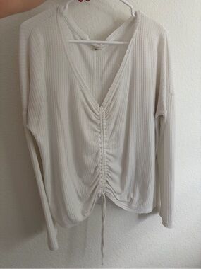 Aeropostale white long sleeve shirt
